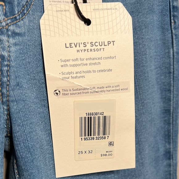 Levi’s | NWT Women’s 724 High Rise Straight Leg Jeans - Light Wash - Picture 5 of 13